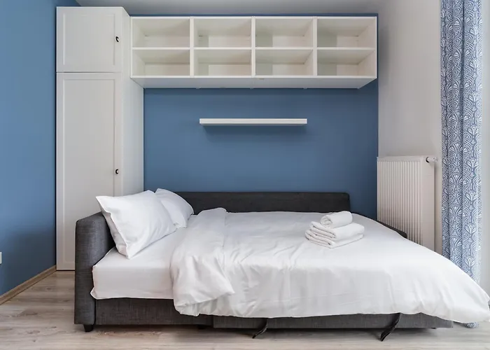 Bronowice Standard By Bookinghost