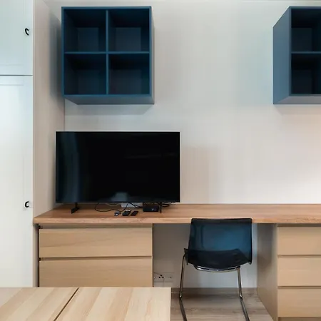 Bronowice Standard By Bookinghost